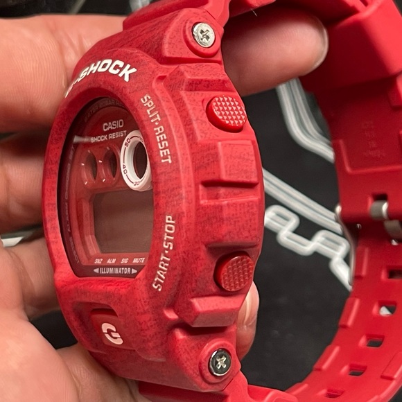 GSHOCK Casio watch GDX6900HT NEW Authentic Red watch - Picture 6 of 8